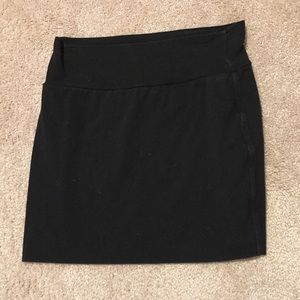 Black mini bodycon skirt